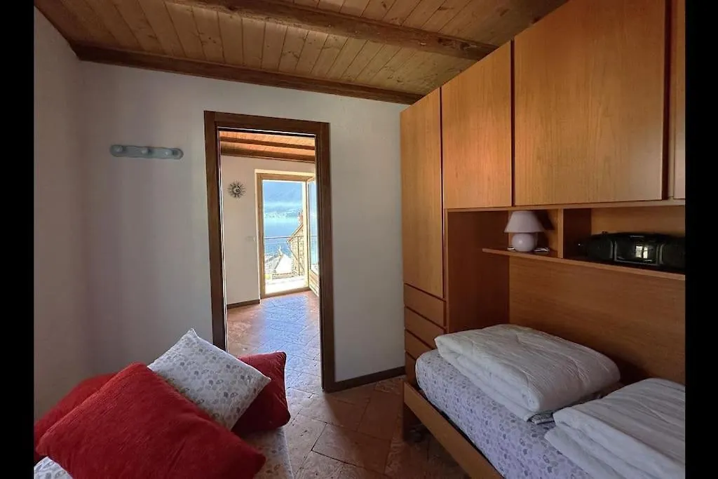 Faro Sul Lago Apt - Colonno