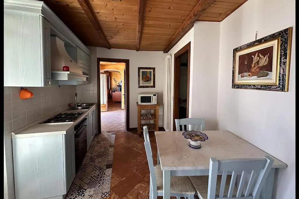 Faro Sul Lago Apt - Colonno 0*,  Itálie