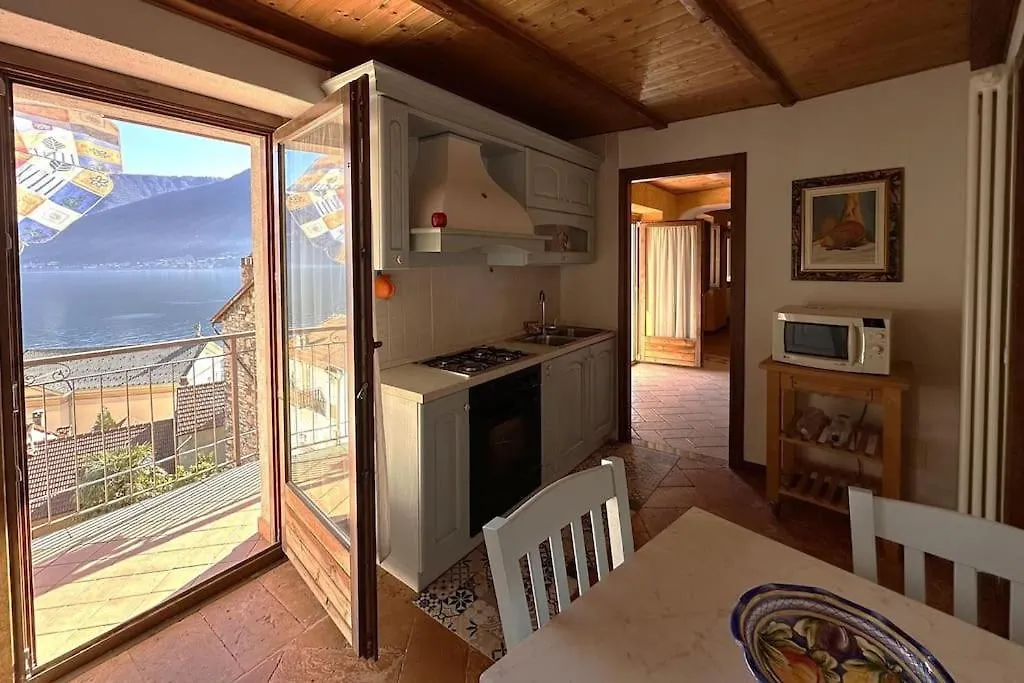 Faro Sul Lago Apt - Colonno 0*,